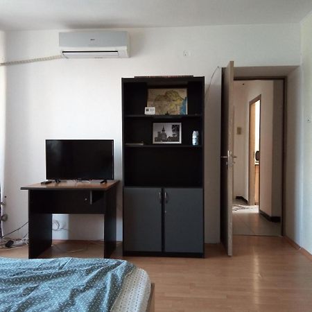Central Apartment 2 Timisoara Bagian luar foto